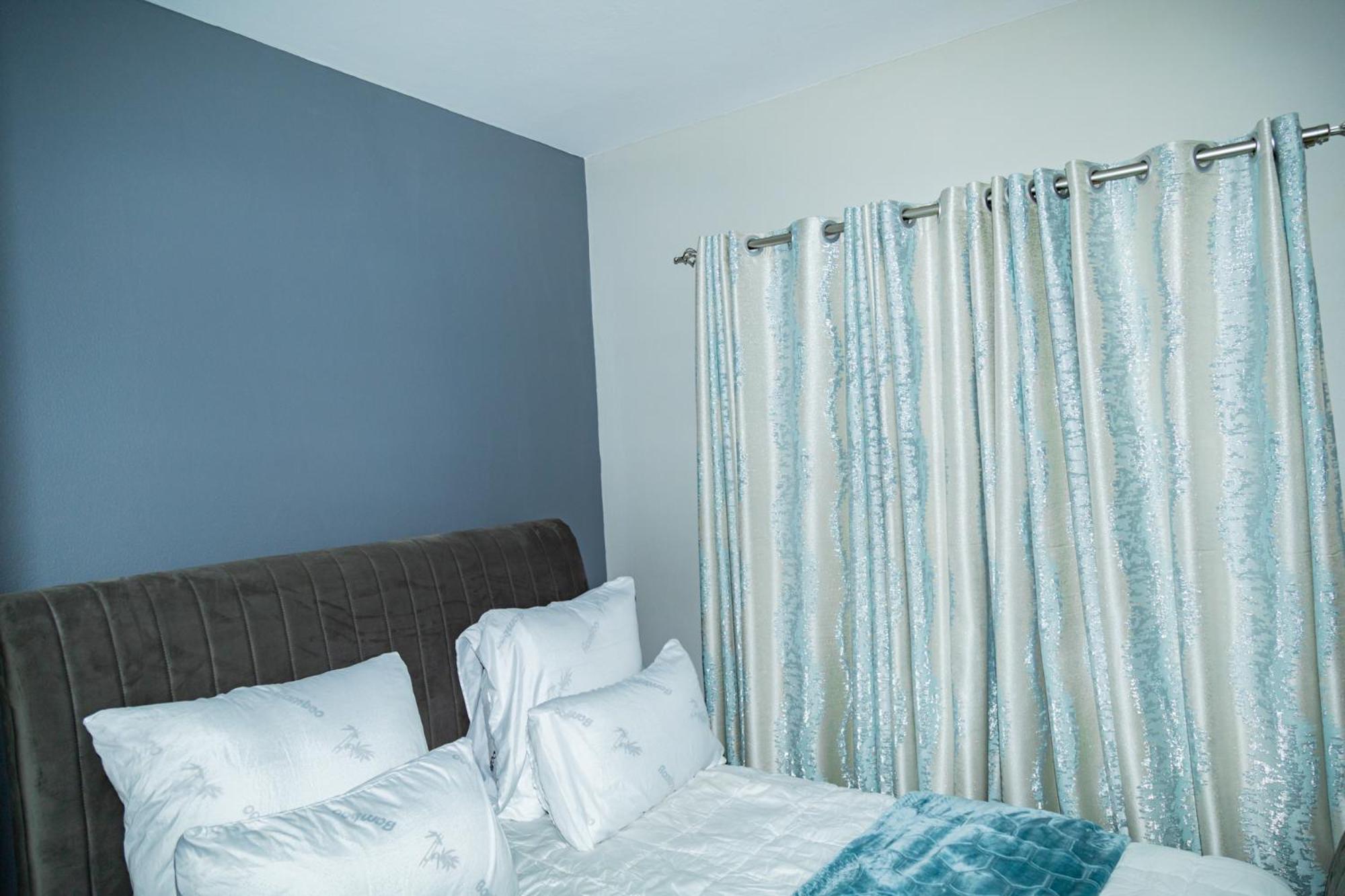 Apartment The Atrium Sandton 2 Bedroom *