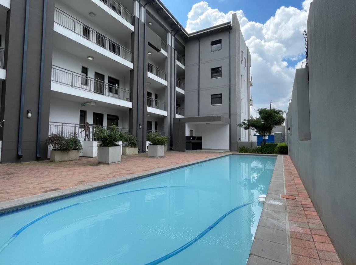 Apartment The Atrium Sandton 2 Bedroom *